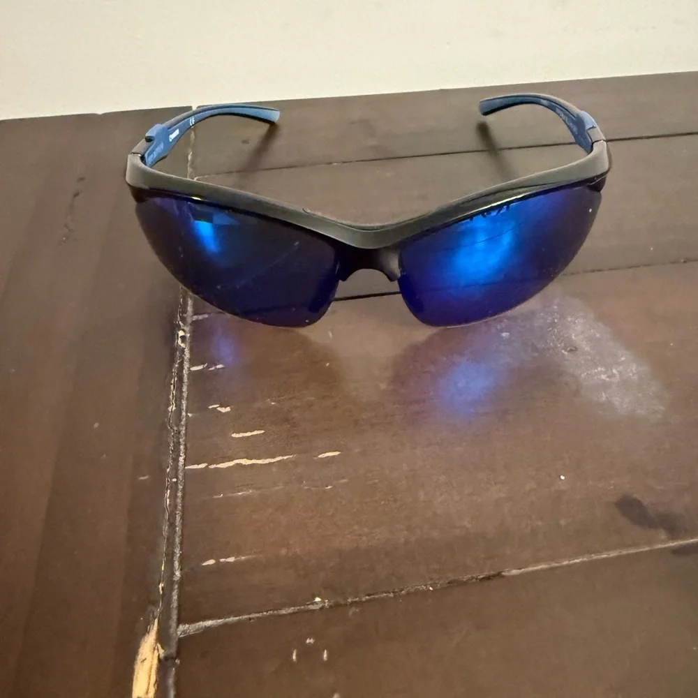 Worth FP9 Blue Mirror Wrap Sunglasses – Black/Blue Sports Style